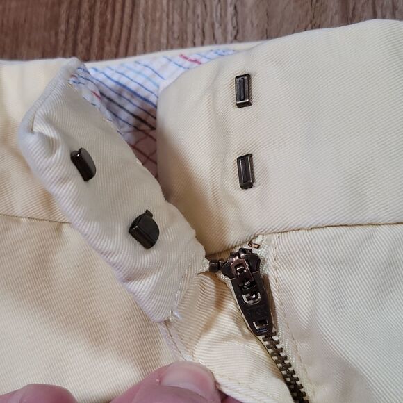 ☔️🔹️J. Crew Yellow Classic Twill Weathered Chino Shorts Size 4 - Picture 6 of 10